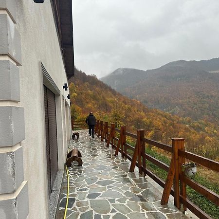 Zeneli Alpin Chalet Cerem エクステリア 写真