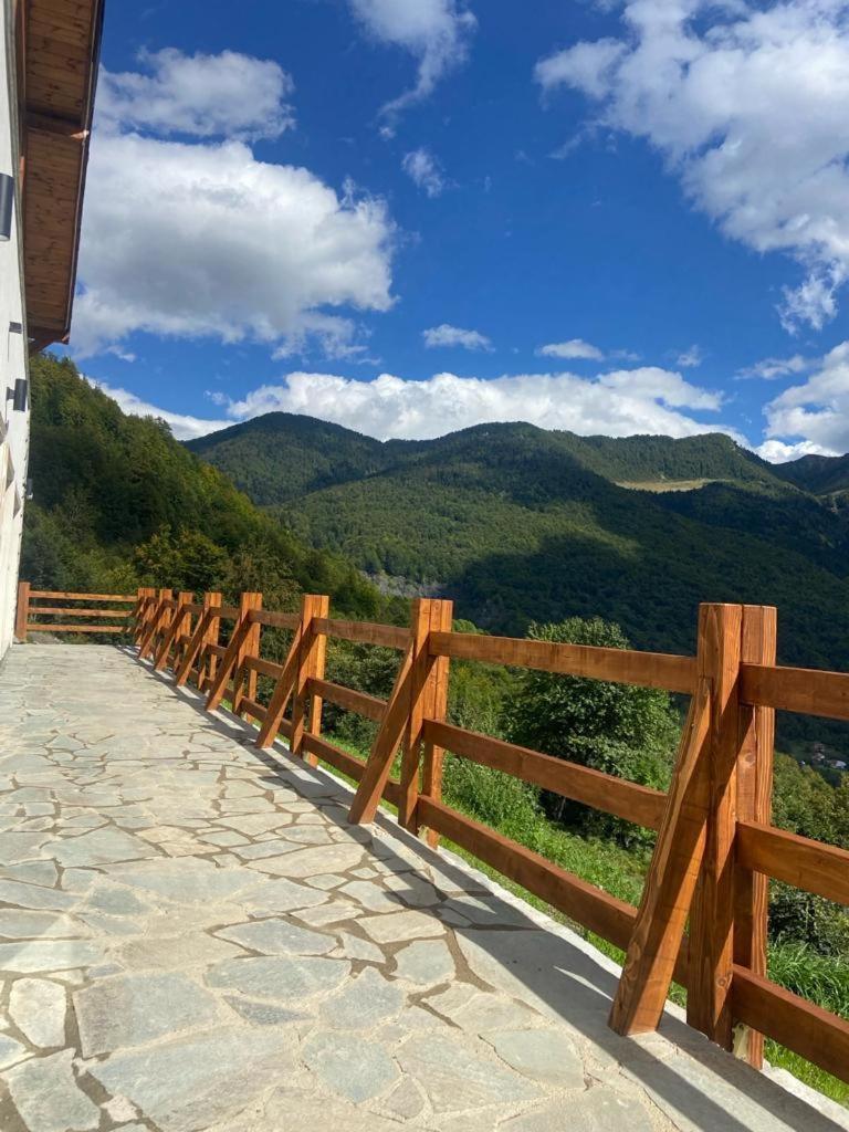 Zeneli Alpin Chalet Cerem エクステリア 写真